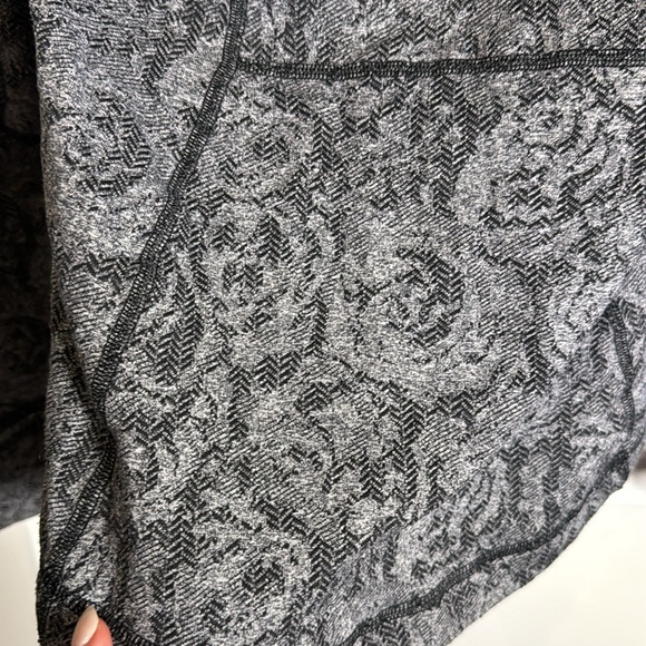 Lululemon Define Jacket Size 8, Brushed Rose Herringbone - Picture 4 of 4